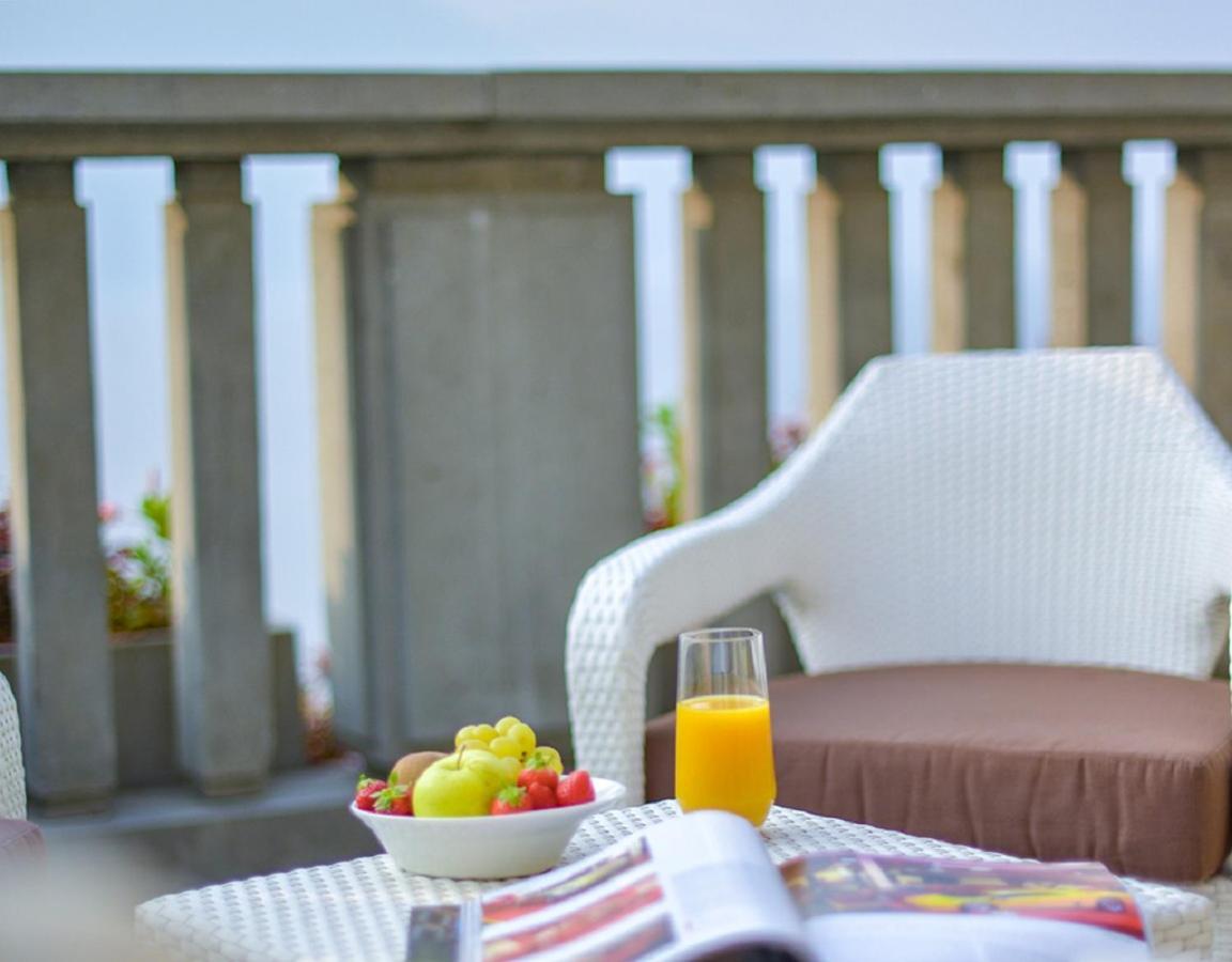 Villa Lario Resort Mandello Mandello del Lario Bagian luar foto